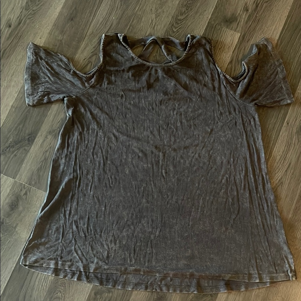 Umgee Gray Cut Out Short Sleeve T-Shirt